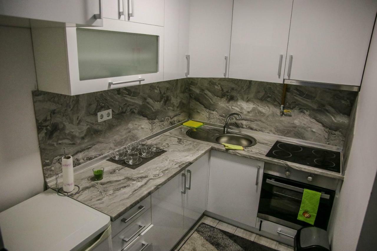 Lovely Apartment Omar Sarajevo Luaran gambar