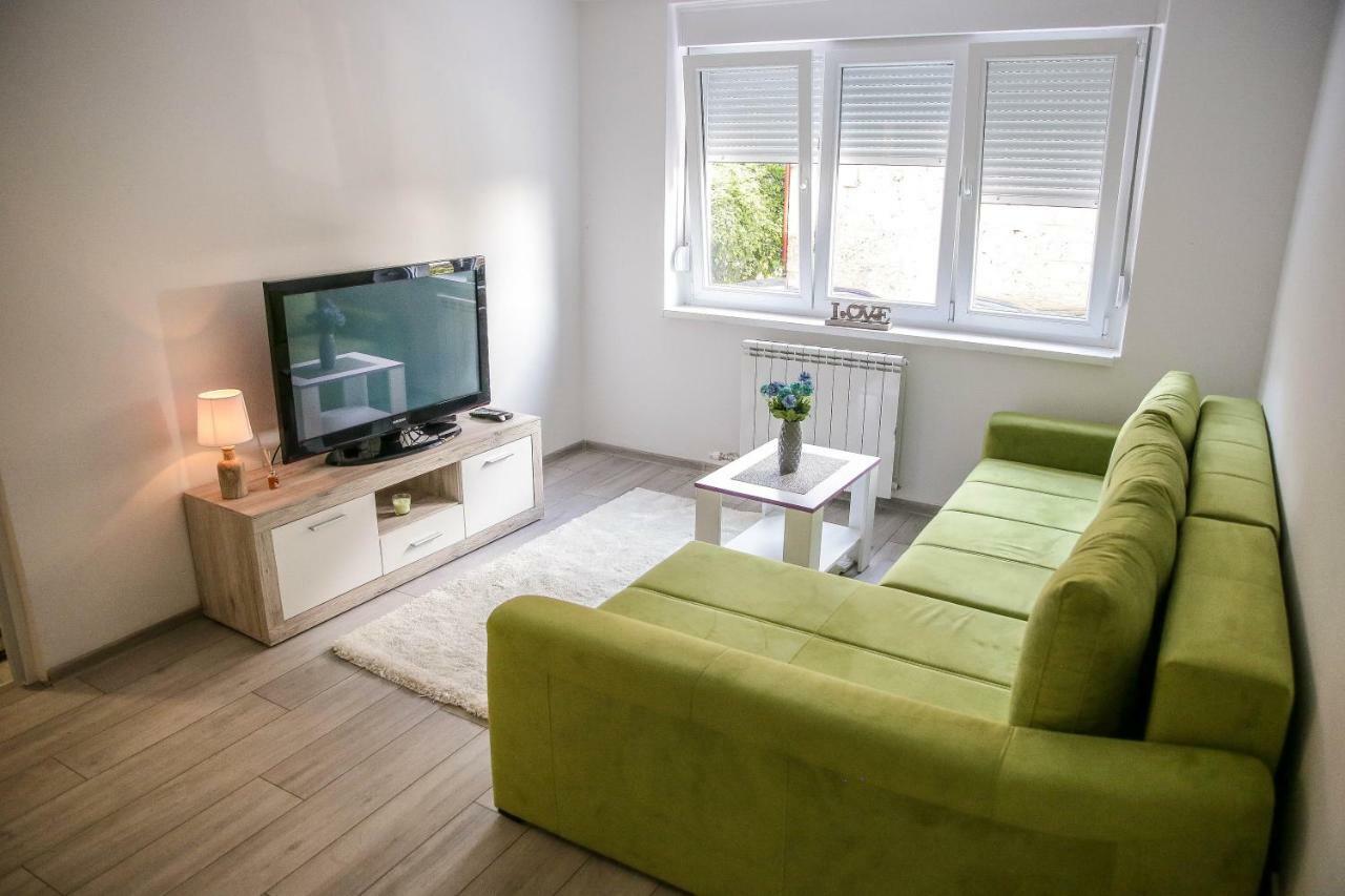 Lovely Apartment Omar Sarajevo Luaran gambar