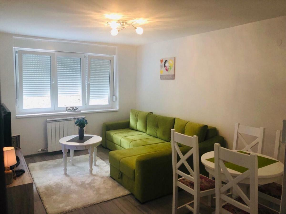 Lovely Apartment Omar Sarajevo Luaran gambar